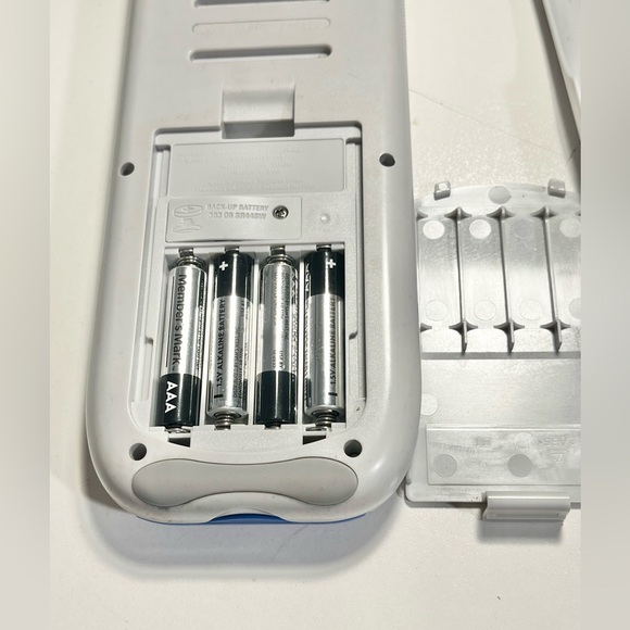 TI-84 Plus Silver Edition Calculator from Texas Instruments Used - Picture 6 of 7